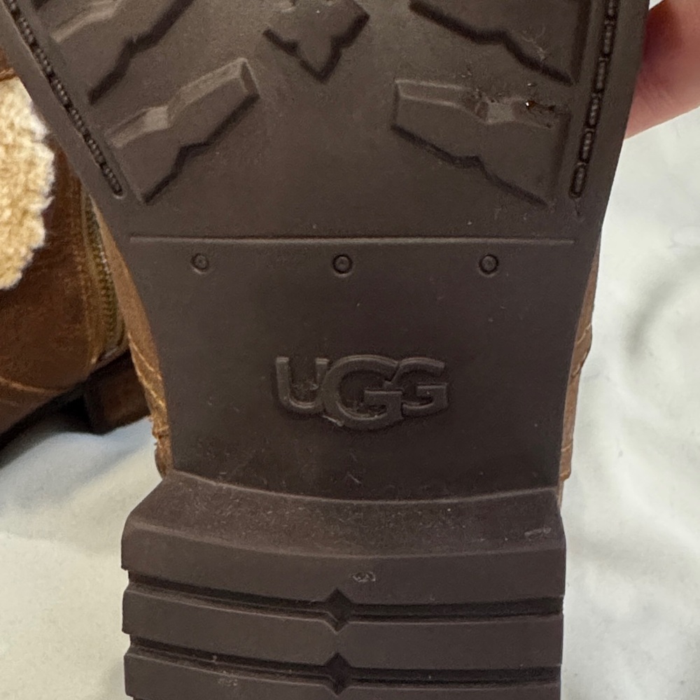NWOT UGG Blayre II Shearling Leather Booties – Size 8 - Picture 4 of 16